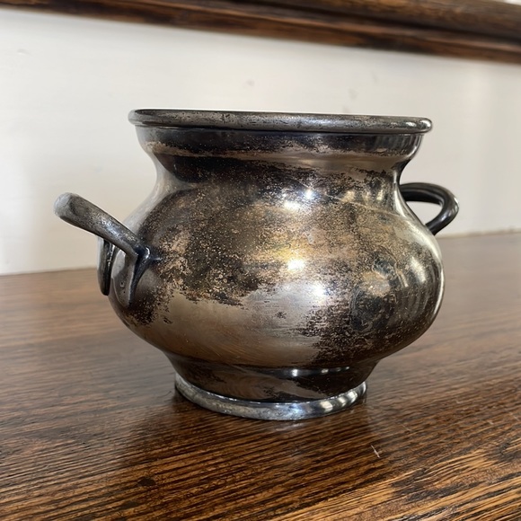 1857 Antique World Brand pint bowl with natural patina - Picture 2 of 7